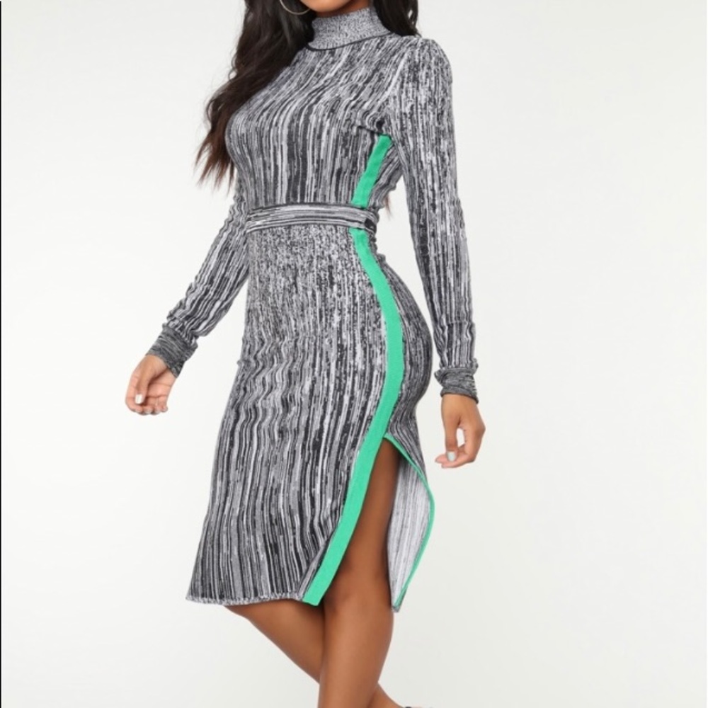NWT Bodycon Style MIDI Dress, Side Slits
